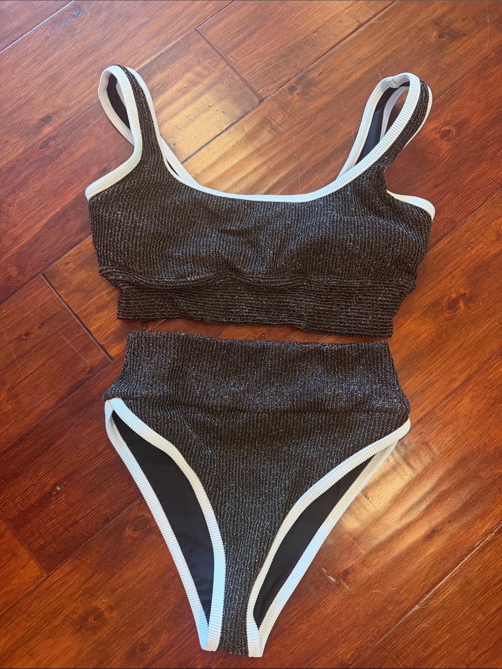 LAINSNOW XS NEW Black Ribbed Two-Piece Swim Set with White Trim SPARKLE